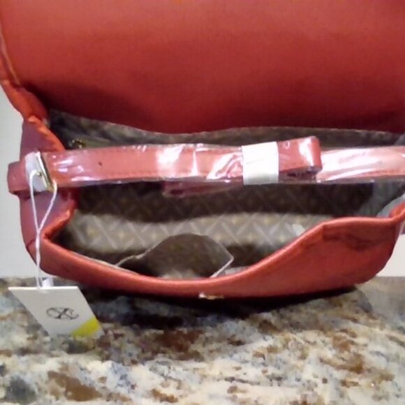 CXL by Christian Lacroix - Picture 2 of 3